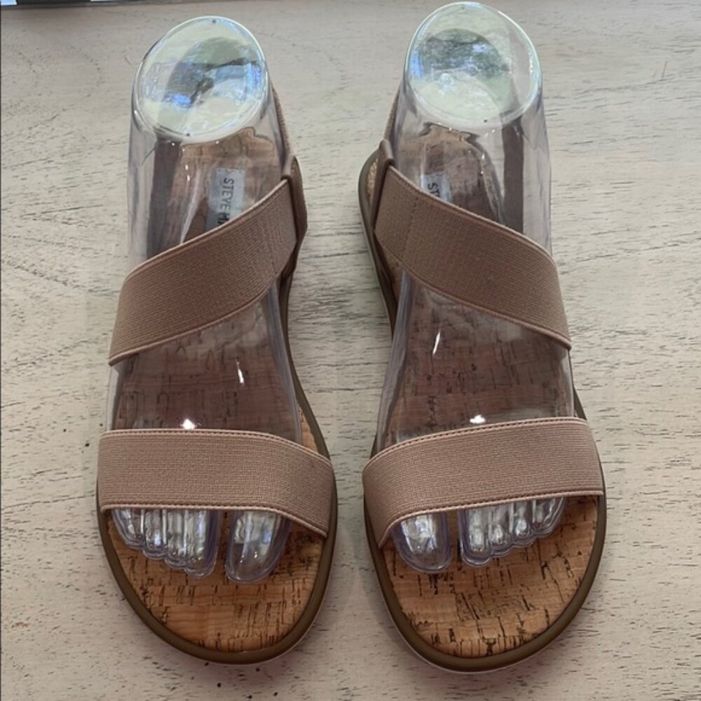 New Steve Madden Daim Tan Sandals Minimalist Slip-On. Size 7.